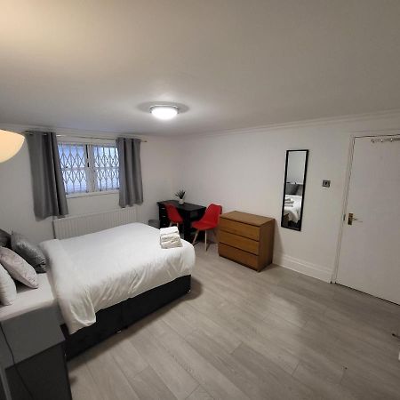 Cosy Apartment By Clapham South Underground! ロンドン エクステリア 写真