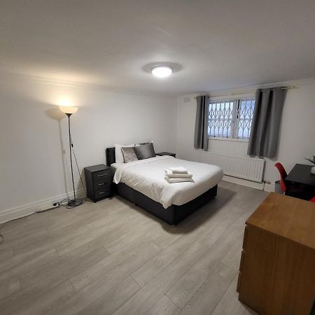 Cosy Apartment By Clapham South Underground! ロンドン エクステリア 写真
