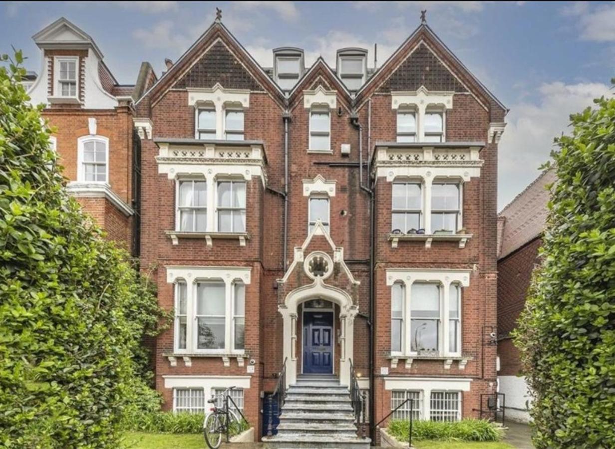 Cosy Apartment By Clapham South Underground! ロンドン エクステリア 写真