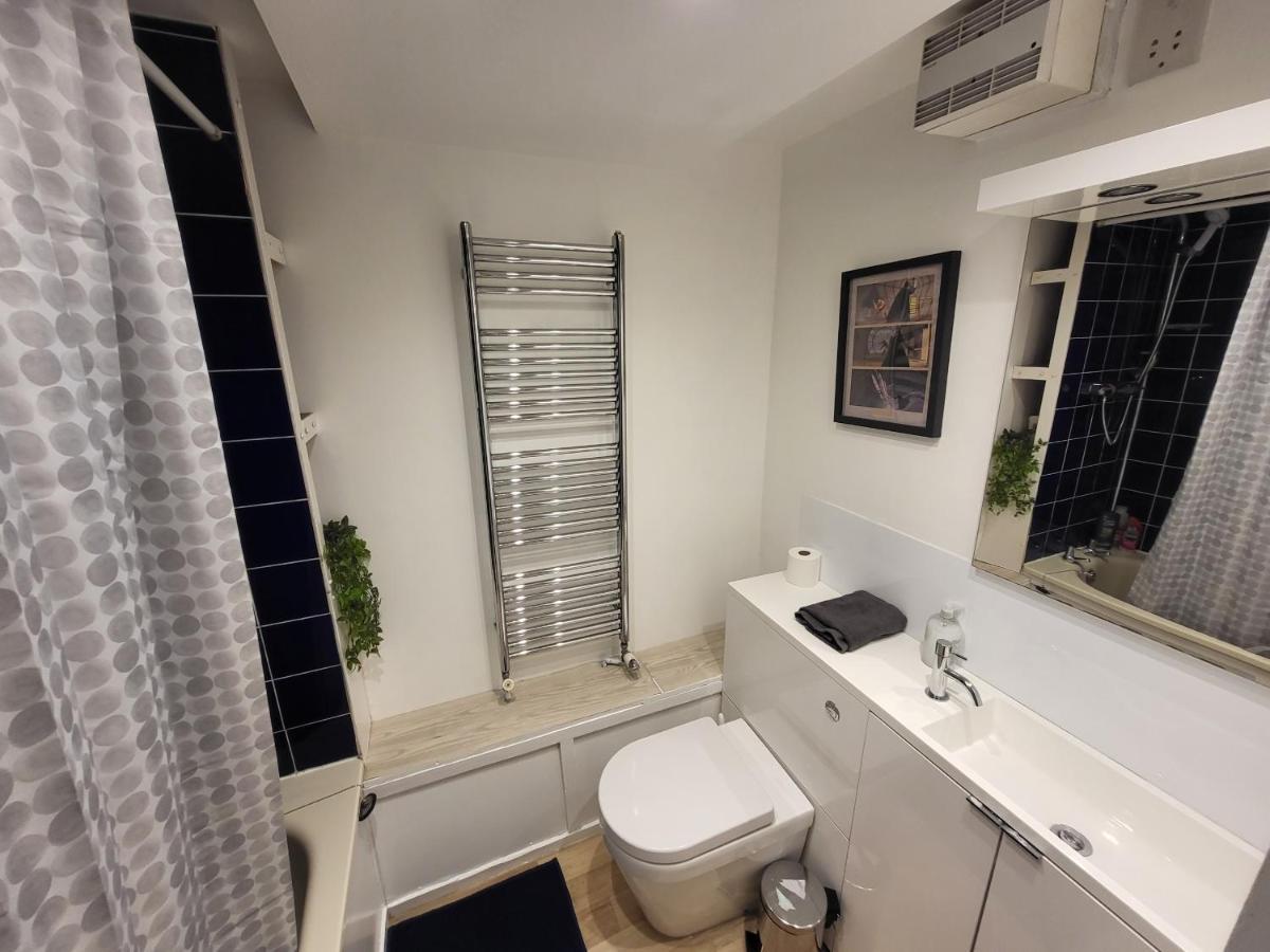 Cosy Apartment By Clapham South Underground! ロンドン エクステリア 写真