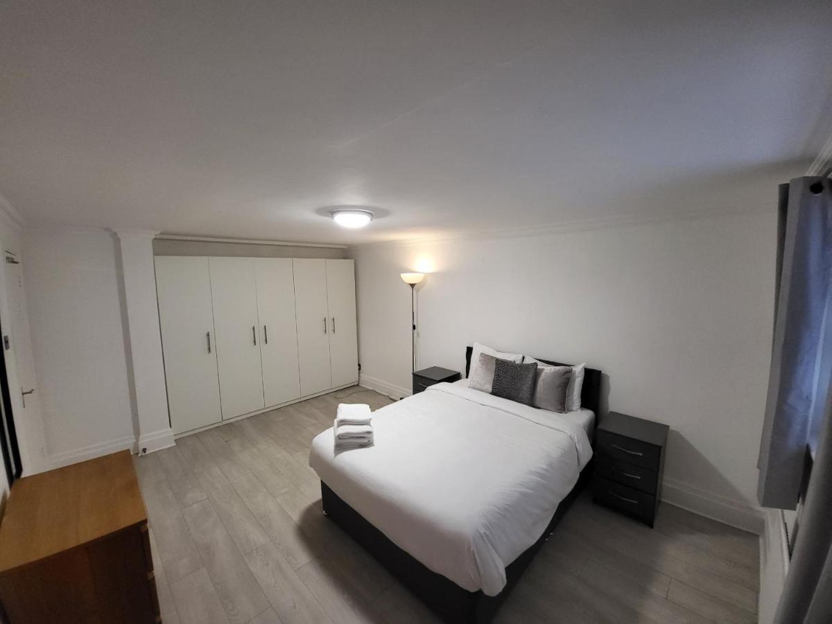 Cosy Apartment By Clapham South Underground! ロンドン エクステリア 写真
