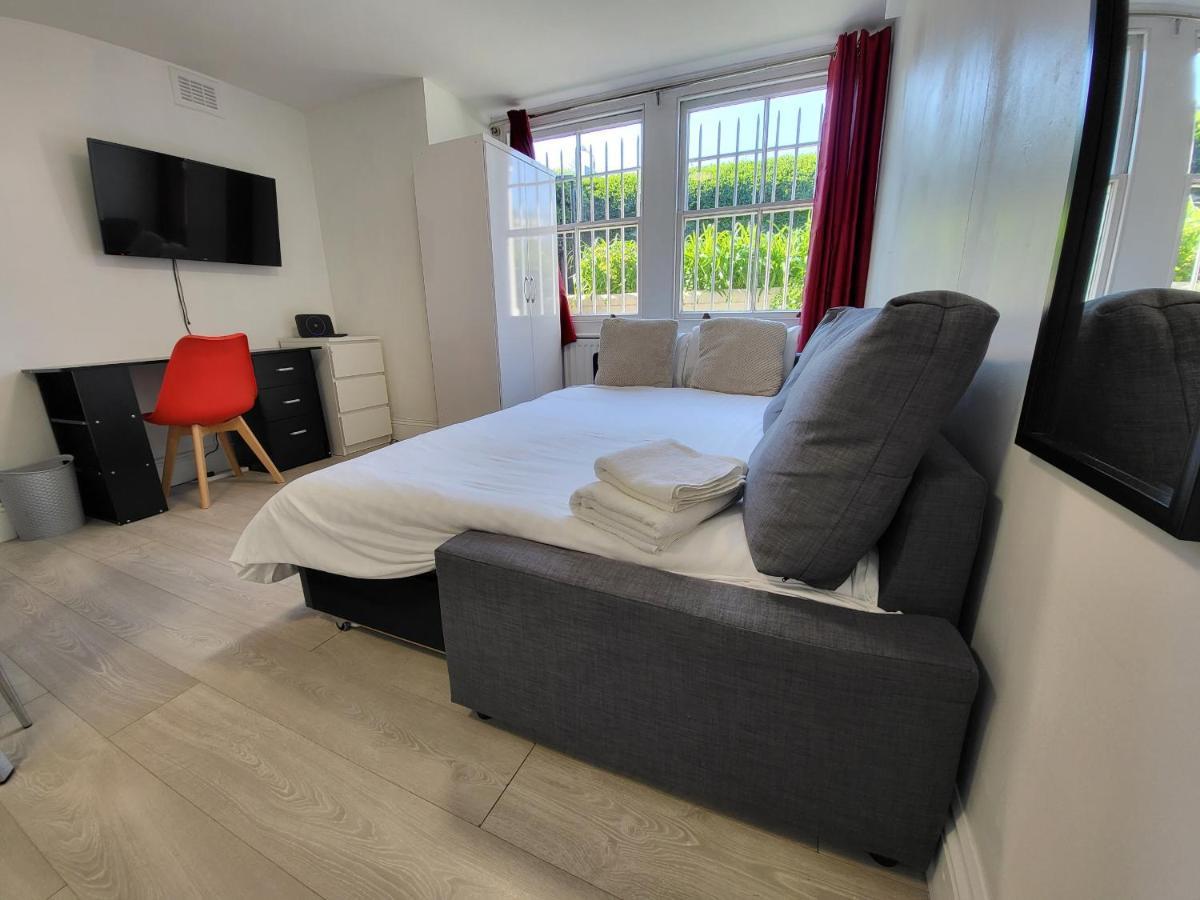 Cosy Apartment By Clapham South Underground! ロンドン エクステリア 写真