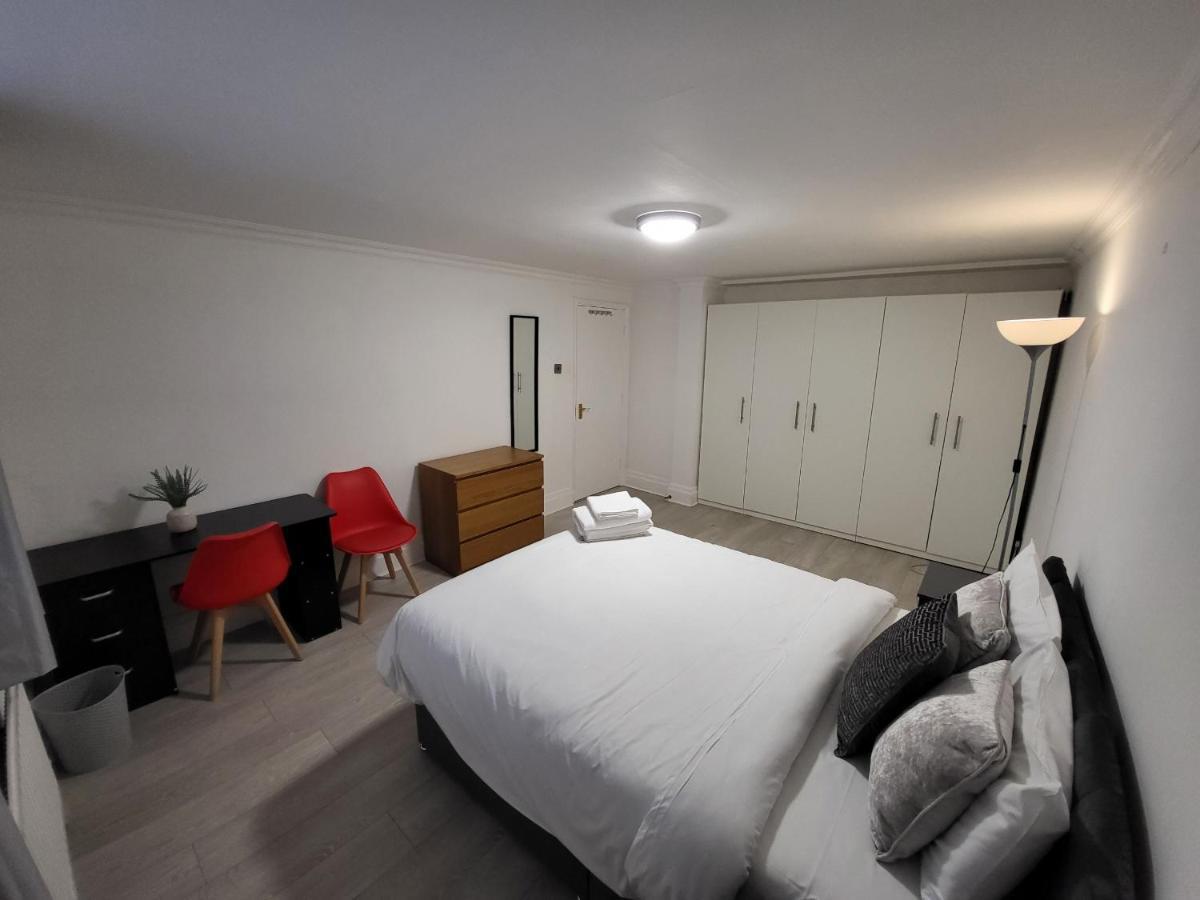 Cosy Apartment By Clapham South Underground! ロンドン エクステリア 写真