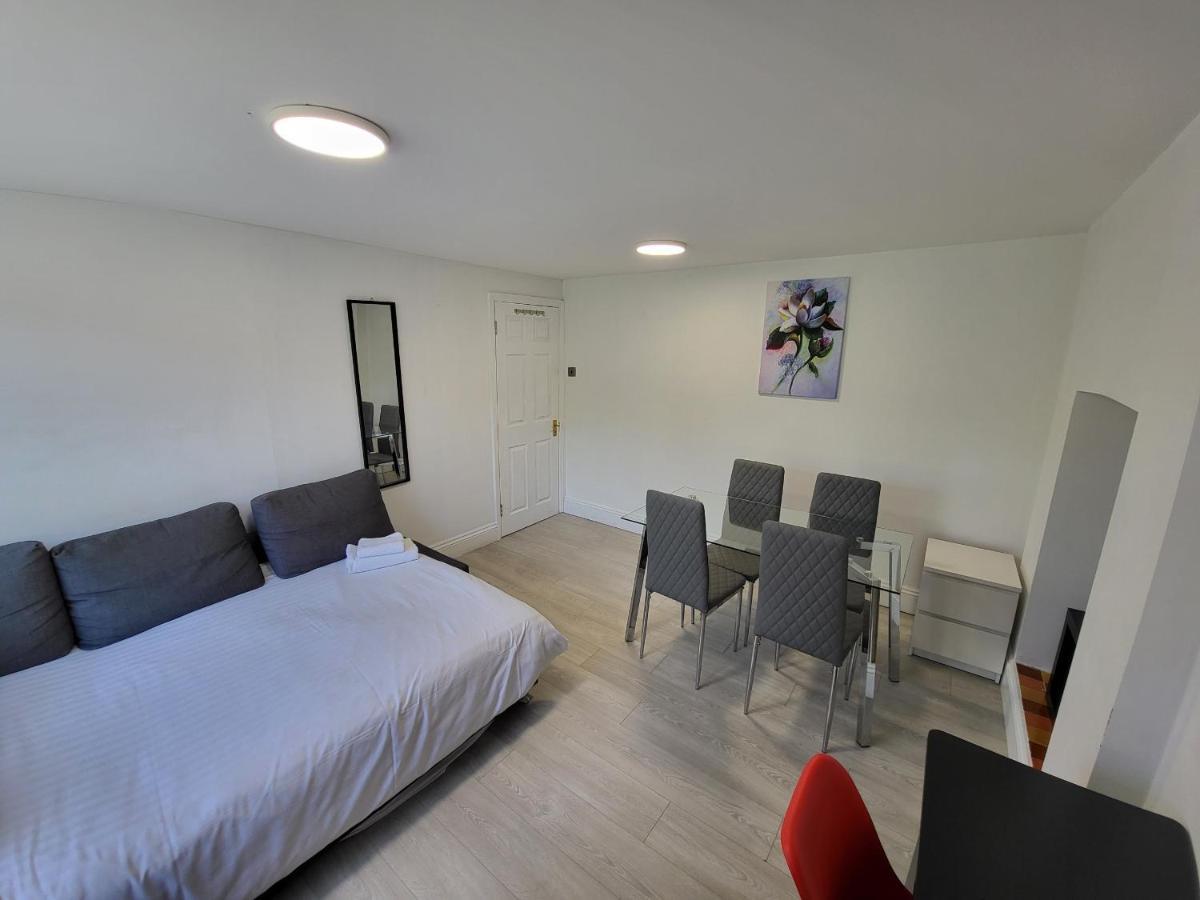 Cosy Apartment By Clapham South Underground! ロンドン エクステリア 写真